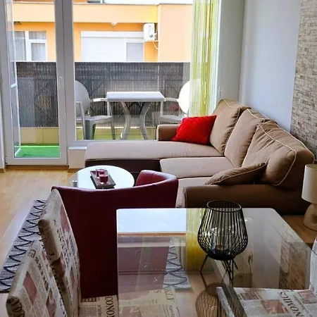 Patrick's - Sunny Day 6 Appartement Tŭnkovo